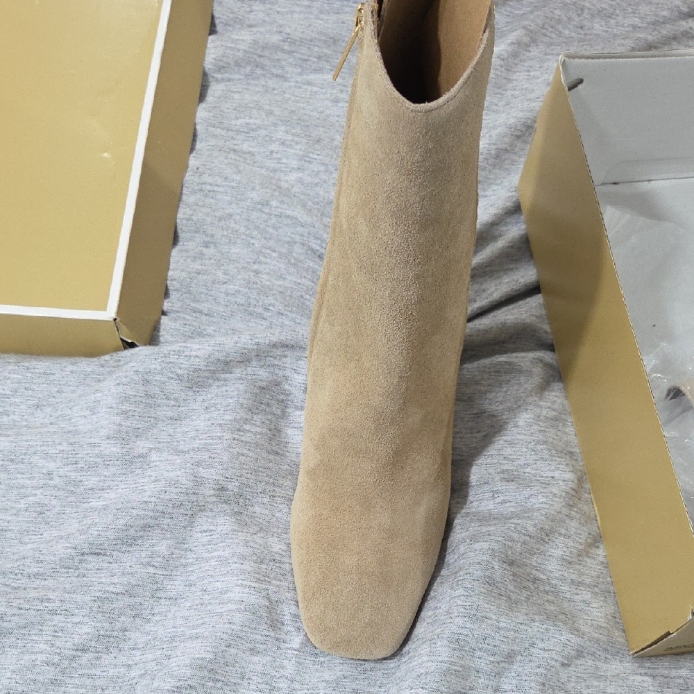 Michael Kors Camel Hazel Flex Ankle Booties - Picture 5 of 6